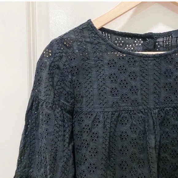 Madewell Eyelet
Tiered Button-Back
Blouse - Picture 5 of 9